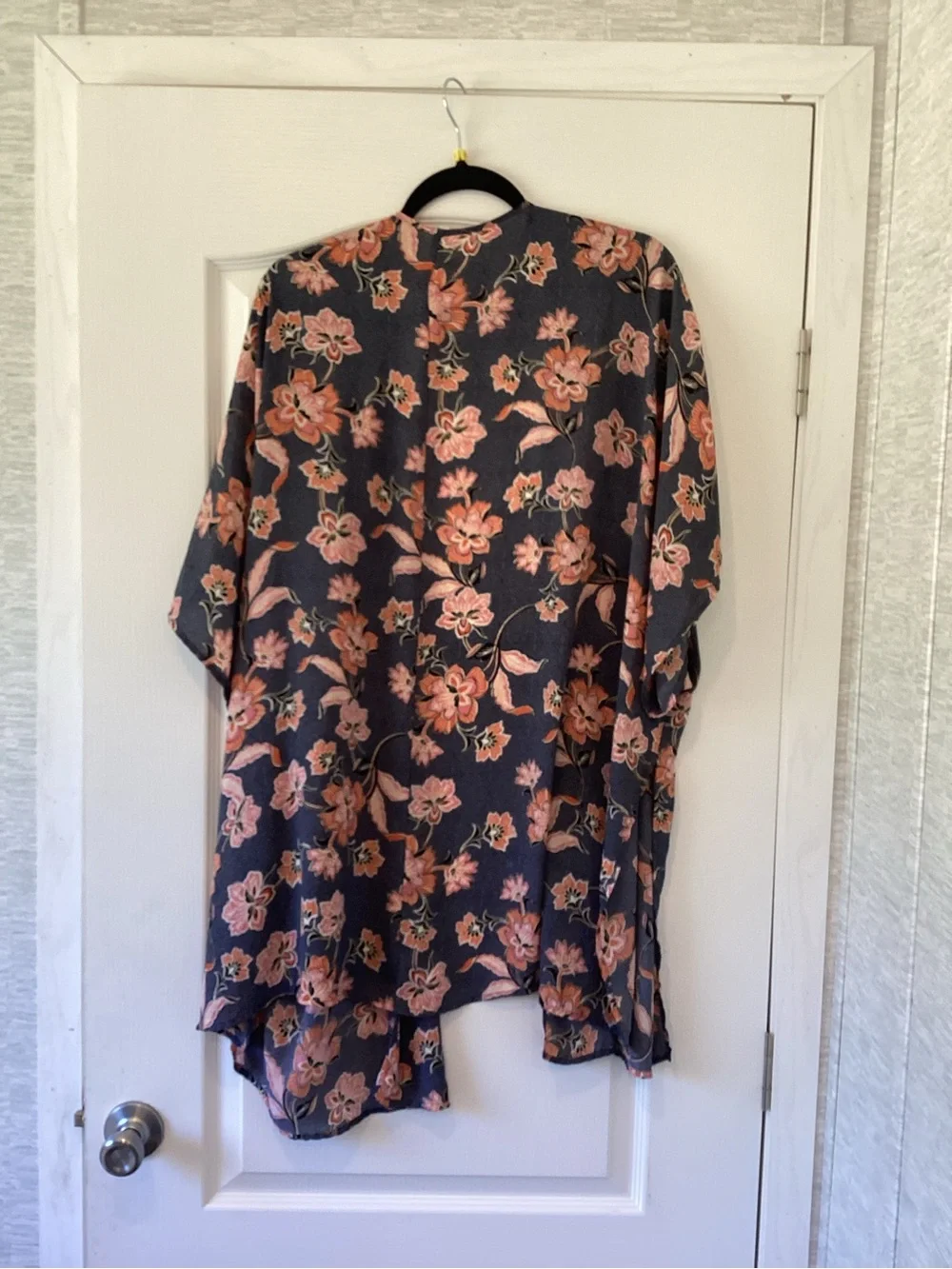 Maurices Floral Kimono Cardigan 2/3 EUC